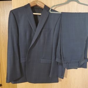 Calvin Klein 2 piece suit
